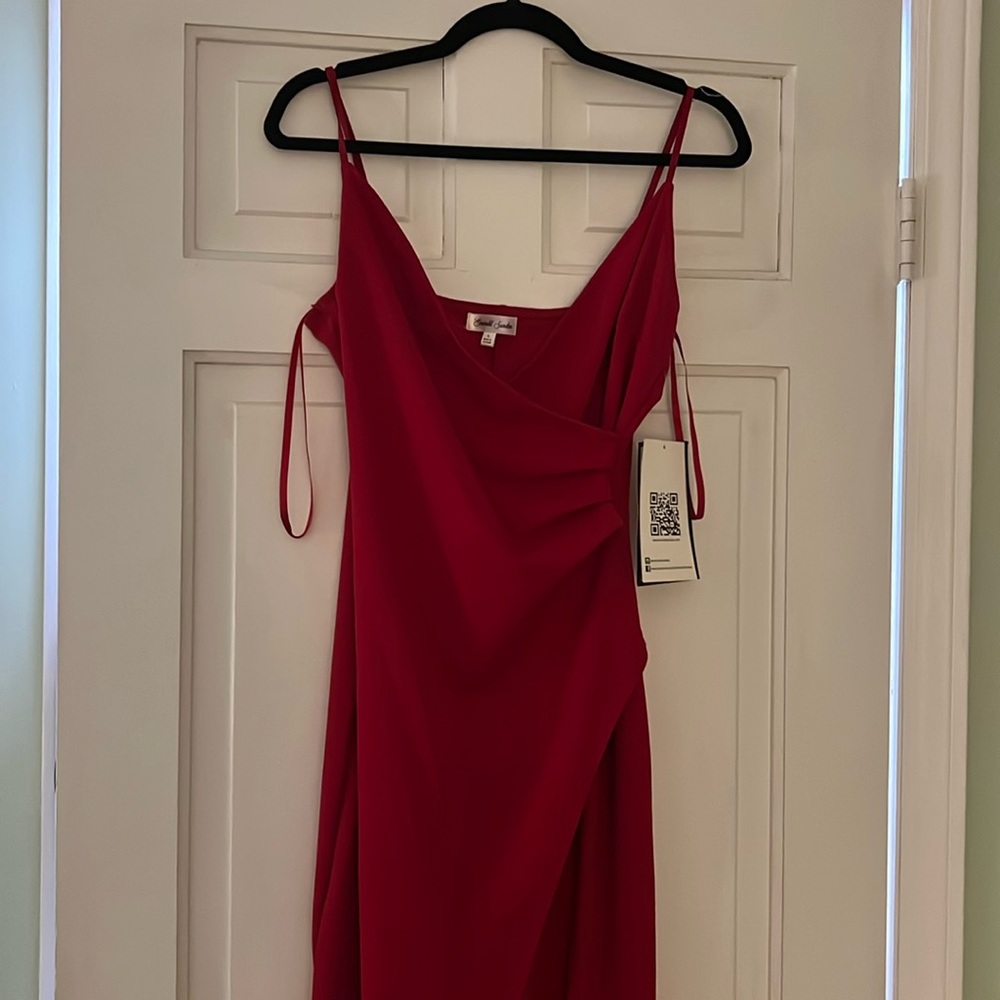 Gorgeous dark Red PROM DRESS!! Never Worn!